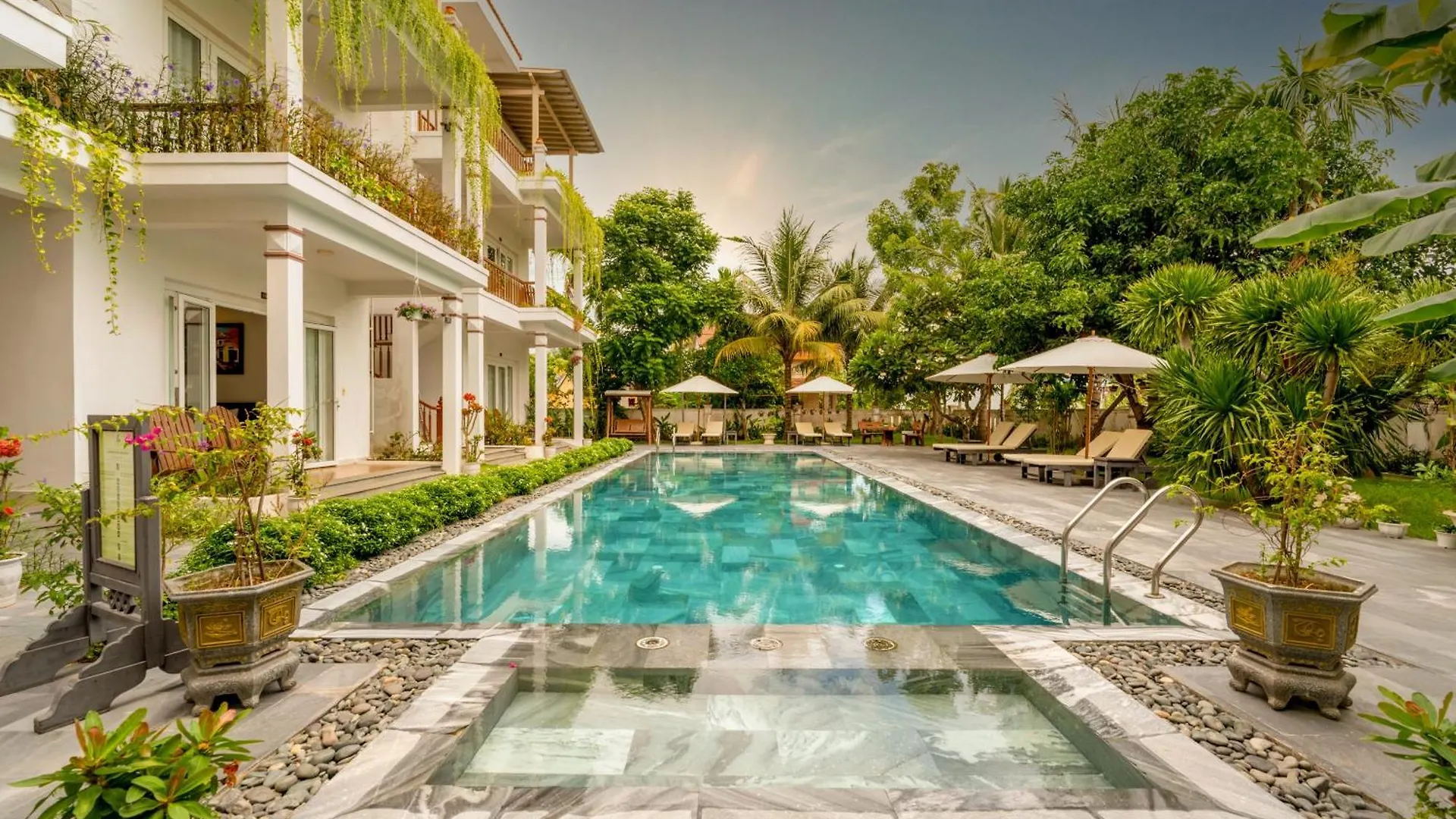 Hoi An Palmy Villa